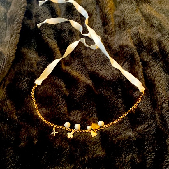 Louis Vuitton - Picture 2 of 7